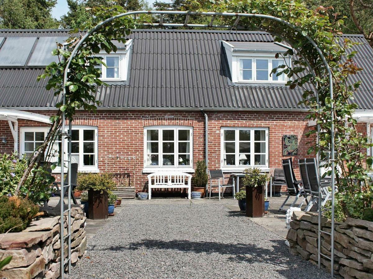 4 Person Holiday Home In Nex Langedeby Exteriér fotografie